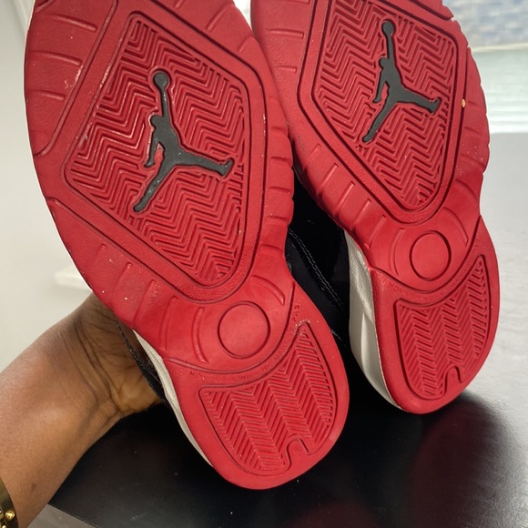 Boys Jordan sneakers - Picture 4 of 4